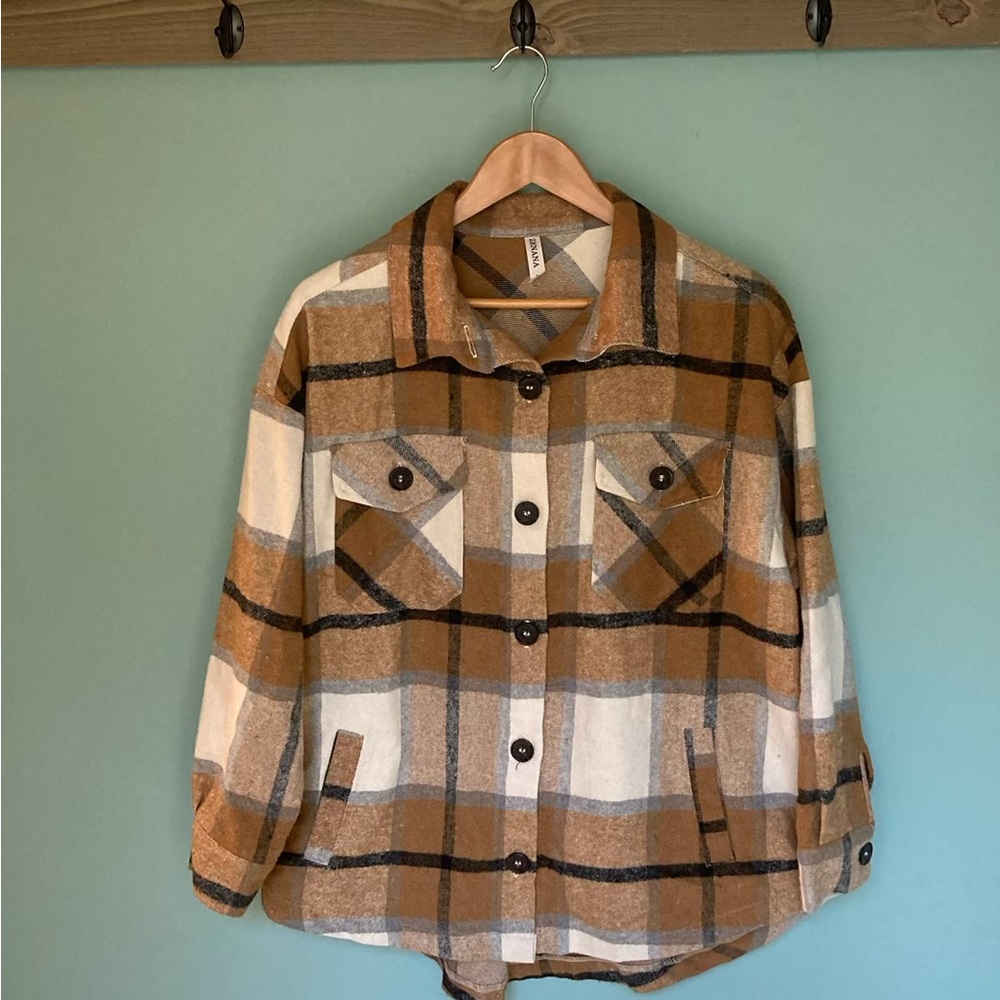 Zenana Outfitters Tan and White Plaid Shacket With Pockets Size L